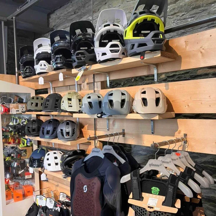Helmets 2026 06 19 150442 gnfs
